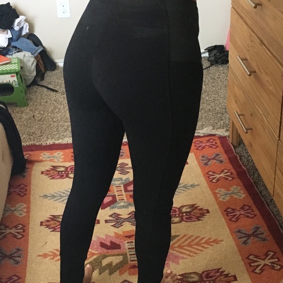 High Waisted Leggings - Picture 2 of 2